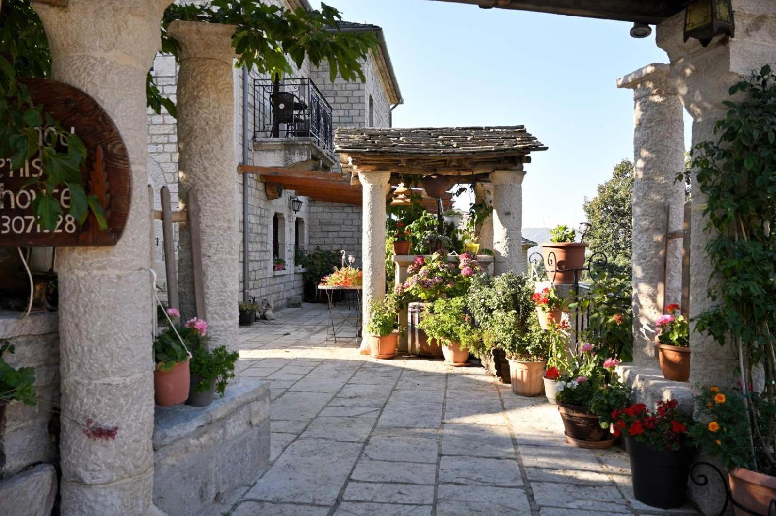 Konstantinou & Elenis Monodendri Exterior foto